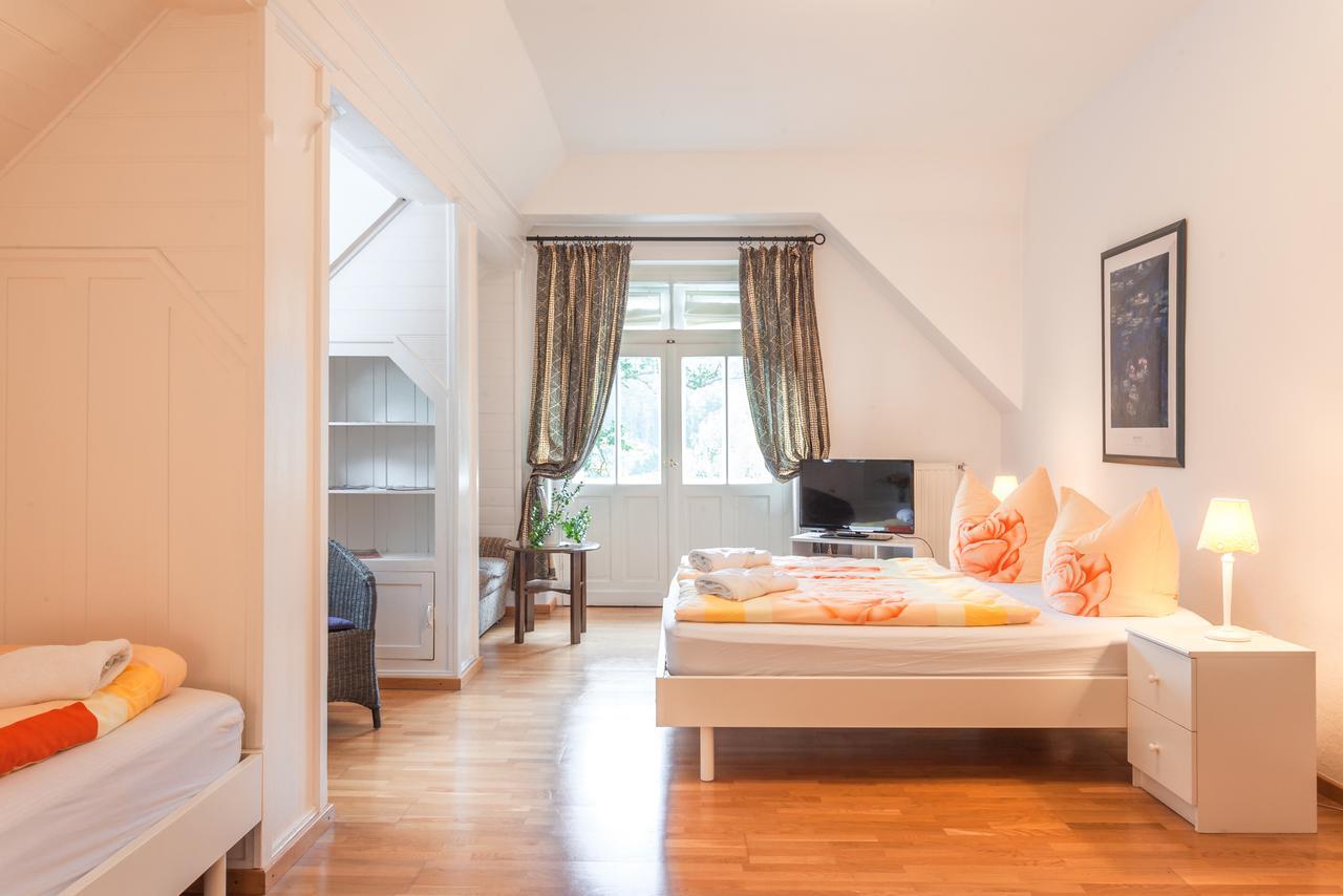 Durrrohrsdorf Gaestehaus Villa Rose מראה חיצוני תמונה
