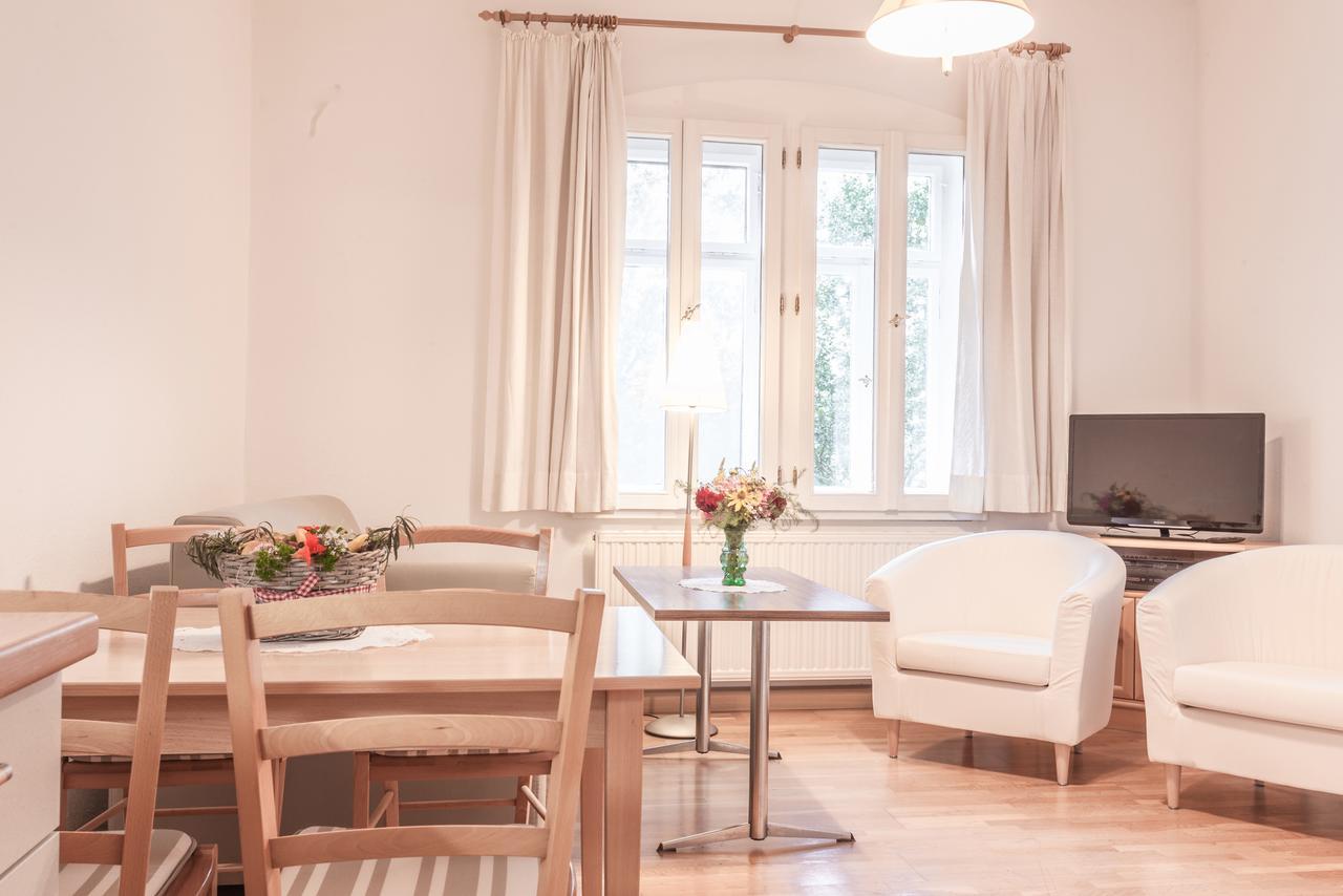 Durrrohrsdorf Gaestehaus Villa Rose חדר תמונה